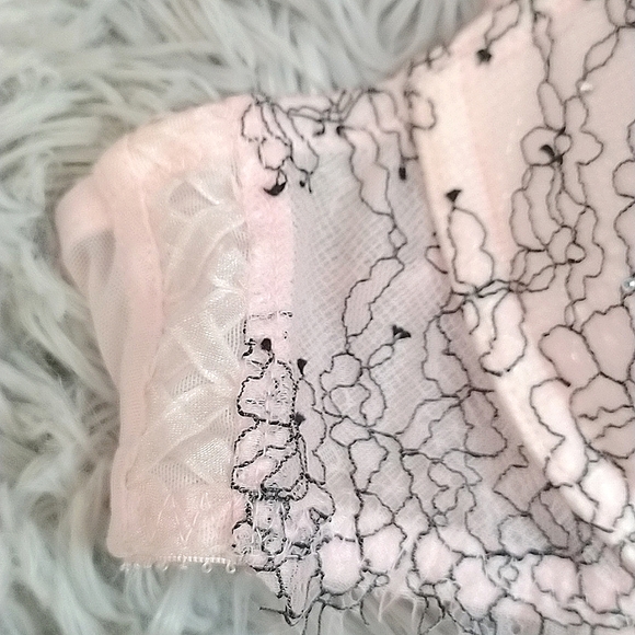 EUC Victoria's Secret Size 36B Dream Angels Embellished Push-up Bra 💕 - Picture 4 of 10